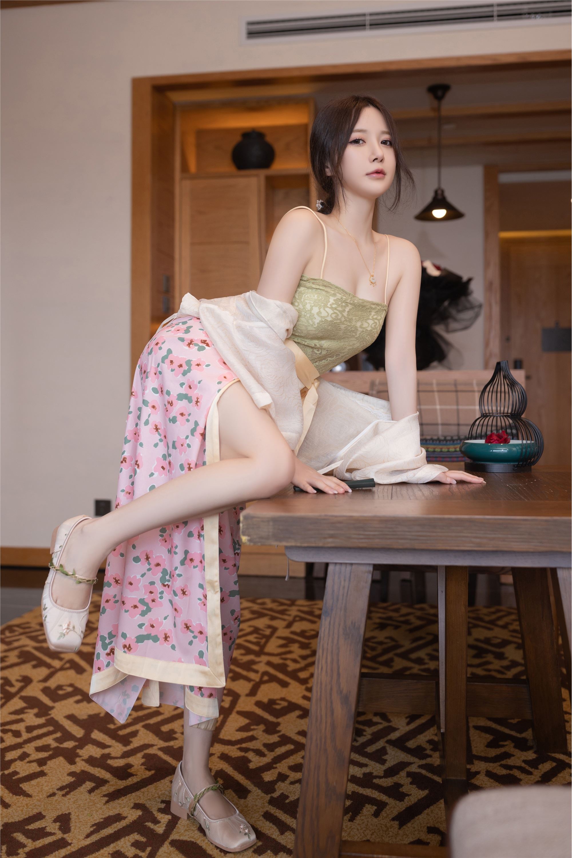 鱼子酱Fish – 内购私拍 NO.008 古风如画